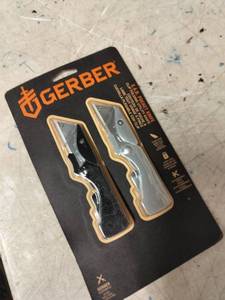 lot 8187 image: Gerber E.A.B. Pocket Knife
