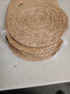 lot 9667 image: Wiker Diner Plate Pad