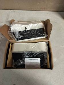 lot 9697 image: Car Seat Gap Filler Organizer