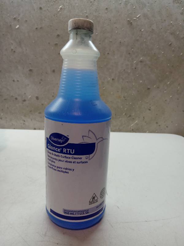 lot 22713 image: Diversey Glance Glass and Multi-Surface Cleaner, Original, 32 oz