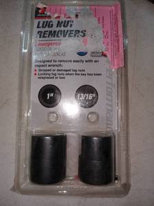 lot 24563 image: Performance Tool Nut Removers 1 and 1316