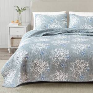 lot 9790 image: Full  Queen Coastal Quilt Bedding Set, Summer Coastal Quilt with Shams, Beach 3-Piece Reversible All Season Bedspread Quilt Set. Lightweight Nautical Quilted Coverlet. Fenwick Collection, Pearl Blue