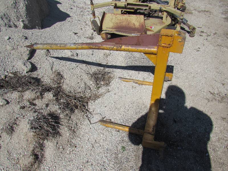 lot 7506 image: Bale Spear Attachment