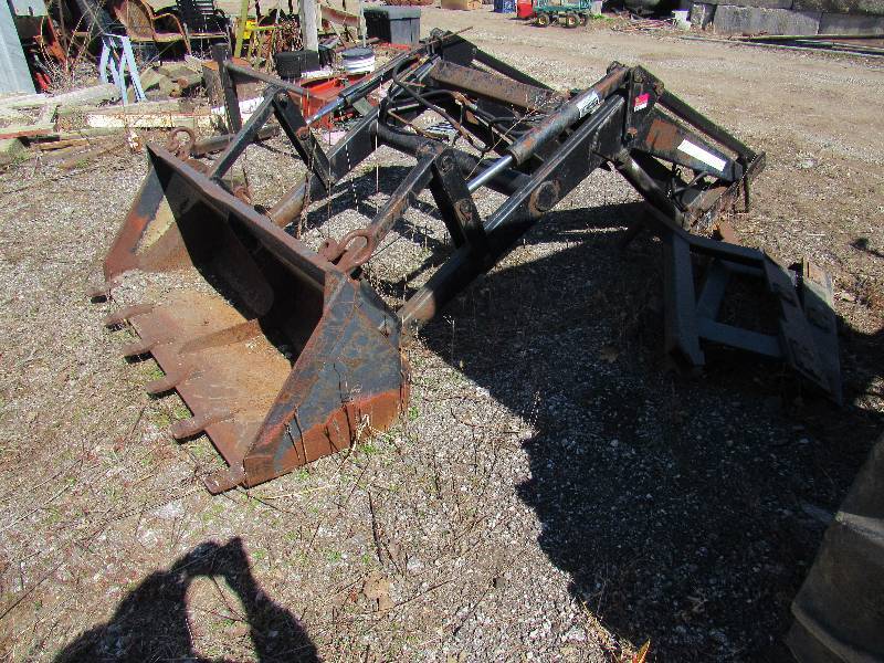 lot 7511 image: Bucket Attachment - Memo ML360