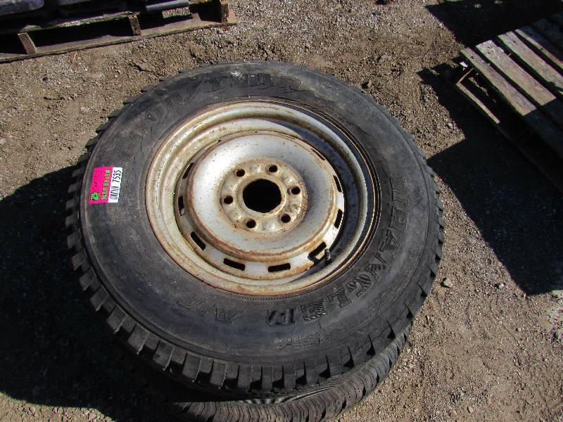 lot 7535 image: Set of Used Tires and Rims