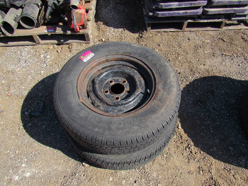 lot 7536 image: Set of Used Tires & Rims