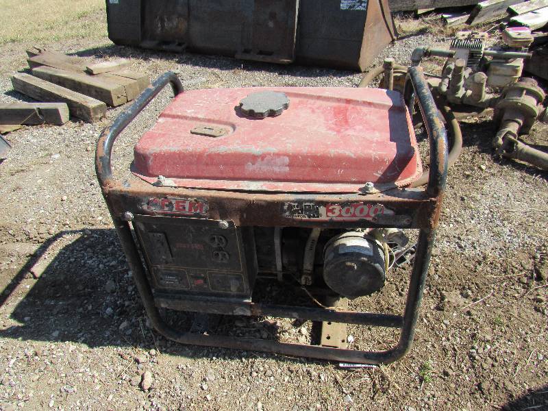 lot 7540 image: Power Guard 3000 Generator