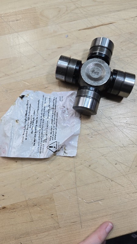 lot 6562304 image: Spicer SPL55-3X U-Joint Kit SPL551480WJ Series (ISR)