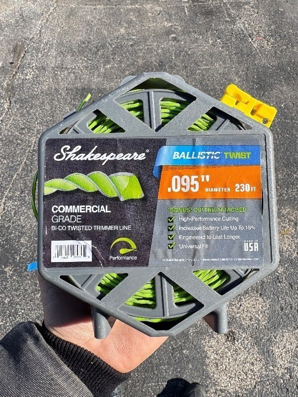 lot 114 image: New Shakespeare Ballistic Twist .095 230 Commercial Grade Bi-Co Twisted Trimmer Line, Green