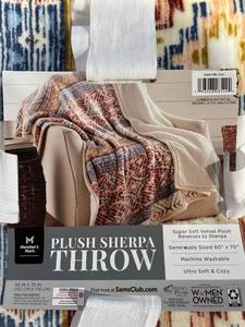 lot 2221 image: Members Mark Plush Sherpa Throw 60in x 70in
