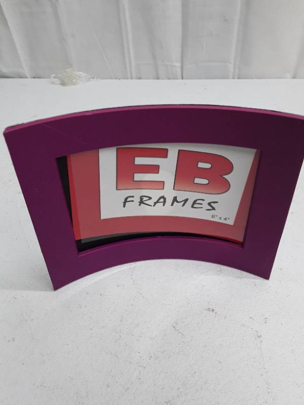 lot 56030 image: Purple Curved Picture Frame - 2 pack