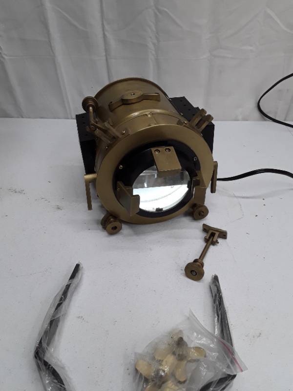 lot 56664 image: Old School Replica Stage Light - works but needs TLC