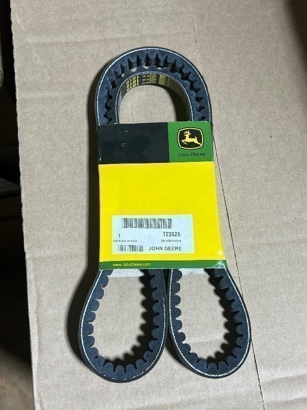 lot 2592 image: John Deere Industrial Belt (T23526)