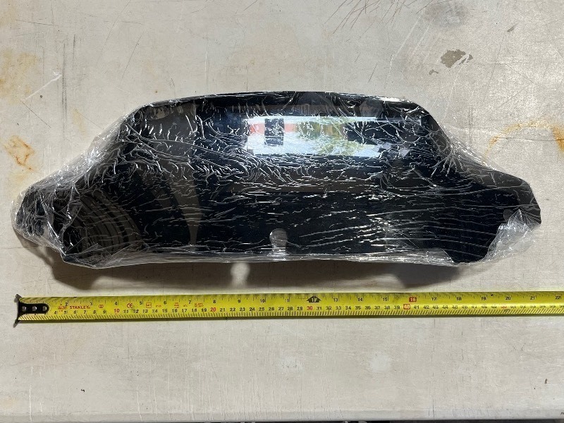 lot 433 image: Tented Motorcycle batwing Windshield