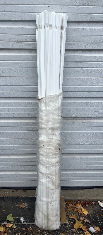 lot 127 image: 80 WHITE SLIP PRIVACY FENCE COVERS 69 x 1