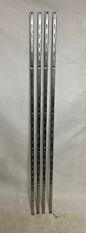 lot 650 image: 4 METAL SHELVING MOUNTING BRACKETS 5 x 1 x �