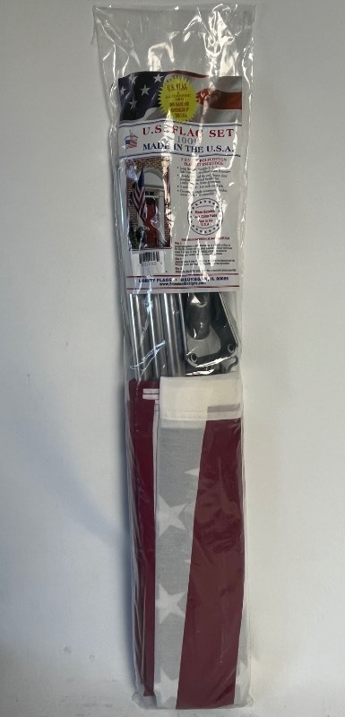 lot 653 image: LIBERTY FLAGS - US FLAG KIT 3 x 5 W GOLDEN EAGLE