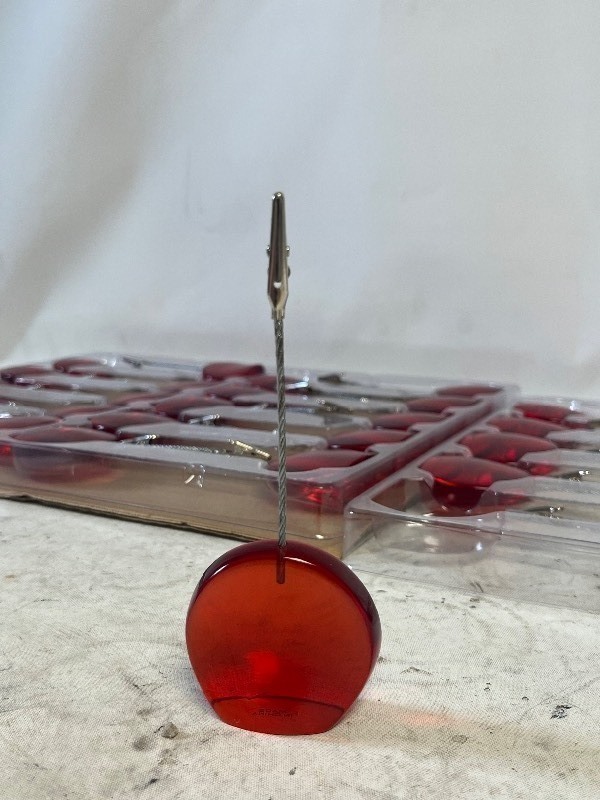 lot 691 image: 40 CHRISTMAS RED MEMO CLIPS, GREAT FOR CATERING HOLIDAY EVENTS TAILGATES, see images