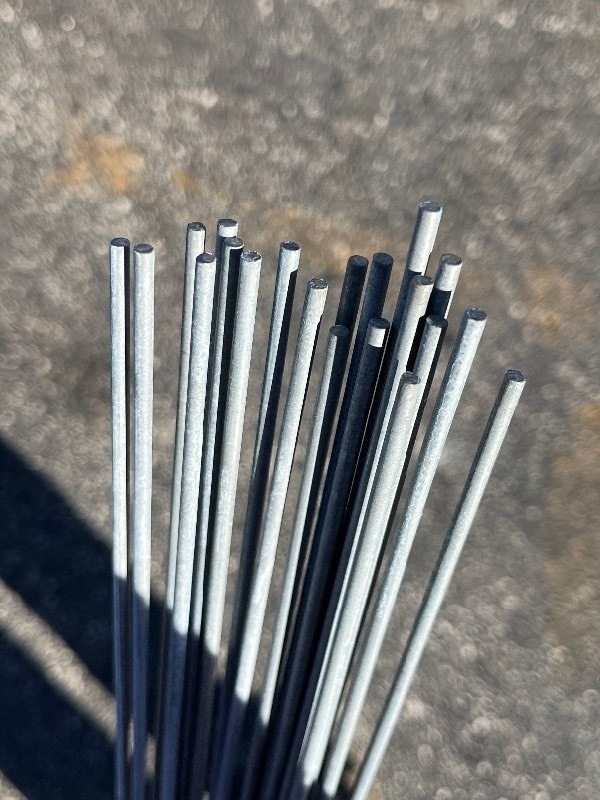 lot 2616 image: BUNDLE of 20 Galvanized 8th inch x 6.5 Lil steel rods