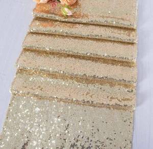 lot 2073 image: Gold sequined table runner