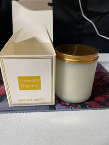 lot 2085 image: Clean fresh scented candle