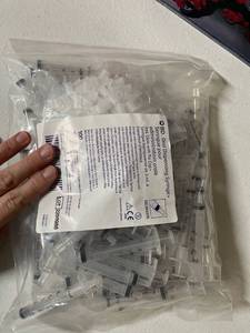 lot 2096 image: 100 pack, 3ml oral dispensing syringes with caps