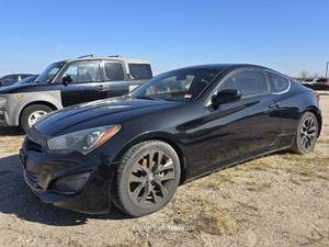 lot 2417 image: 2013 Hyundai Genesis, BLACK