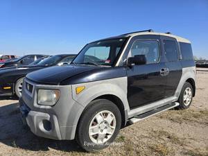 lot 2418 image: 2005 Honda Element, BLACK GRAY
