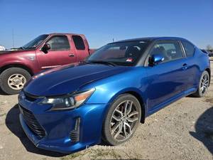 lot 2423 image: 2014 Scion TC, BLUE