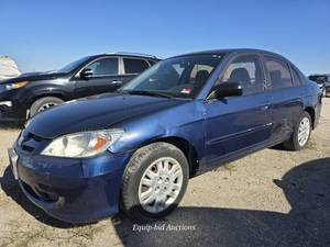 lot 2426 image: 2004 Honda Civic, BLUE