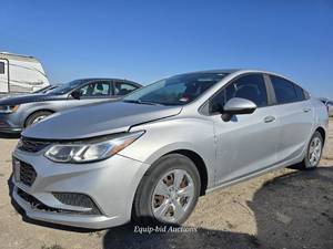 lot 2428 image: 2016 Chevy Cruze, SILVER