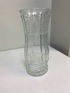 lot 2005 image: Large Clear Glass Vase