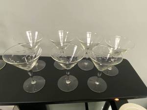 lot 2538 image: Set of (6) short stemmed etched Martini glasses - Good Condition