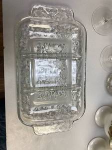 lot 2546 image: Vintage Rectangle Relish or cheese tray- Excellent Condition