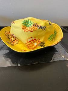lot 2559 image: Yellow Pineapple Sun hat. New