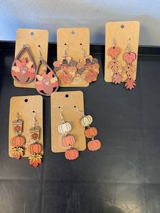 lot 2564 image: (5) Sets of Fall earrings