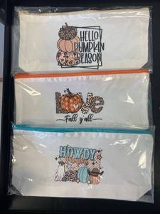 lot 2566 image: (3) Fall dcor zipper bags
