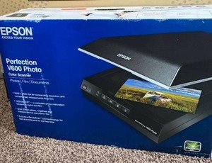 lot 2579 image: Epson Perfection V600 Color Photo, Image, Film, Negative & Document Scanner- Factory sealed