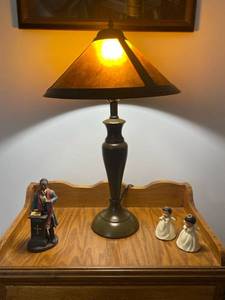 lot 25 image: Vintage Lamp- Brown base with Tan Lampshade