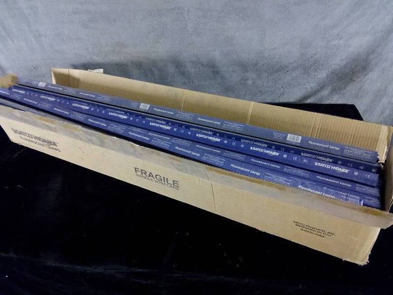 lot 9096 image: Large lot of Satco S8420 48-Inch 4100K 32-Watt Medium Bi Pin T8 InstantRapid Start Lamp, Cool White