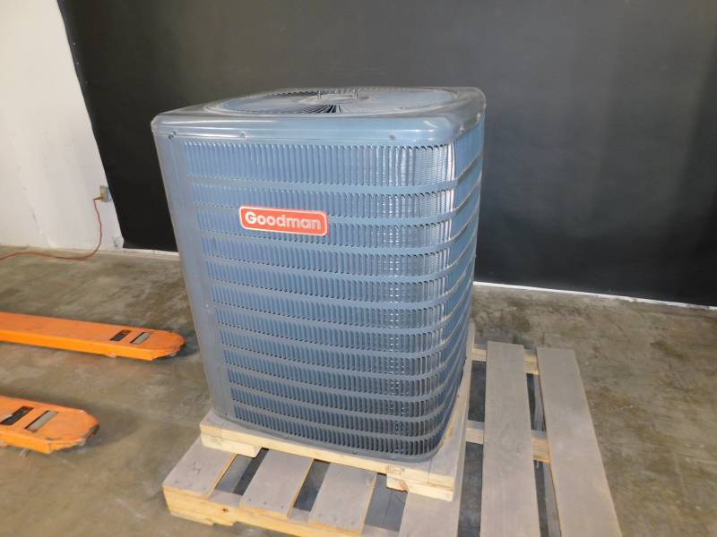 lot 1847 image: Goodman GSX130481 4 Ton 13 to 14 SEER Condenser Appears New