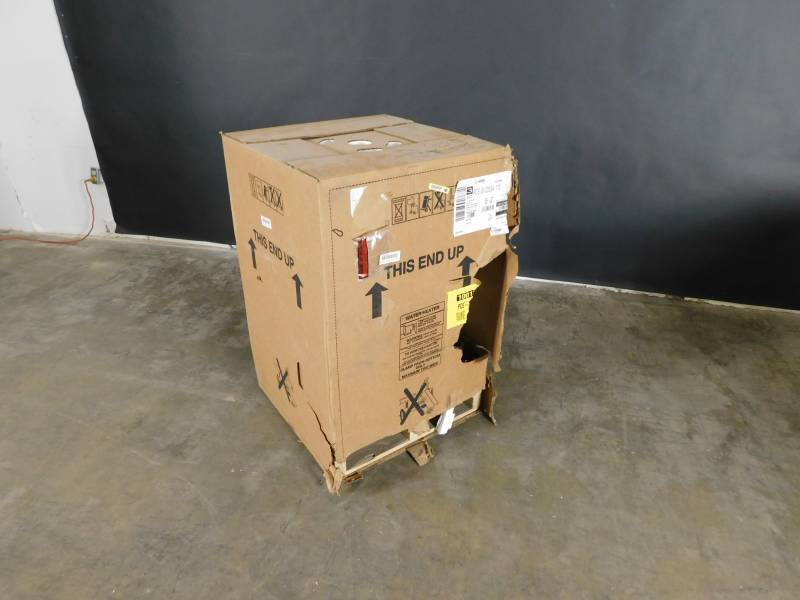 lot 1855 image: States Water Heater Electric 30Gal Appears New Box Damage