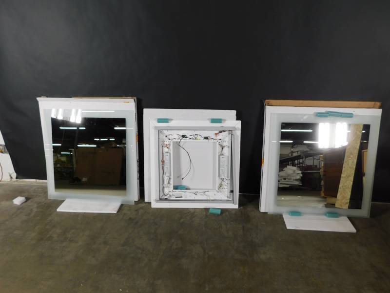lot 1856 image: Silhouette Electric Mirror DuaMirror 2 Mirrors and One Mounting Light Bracket