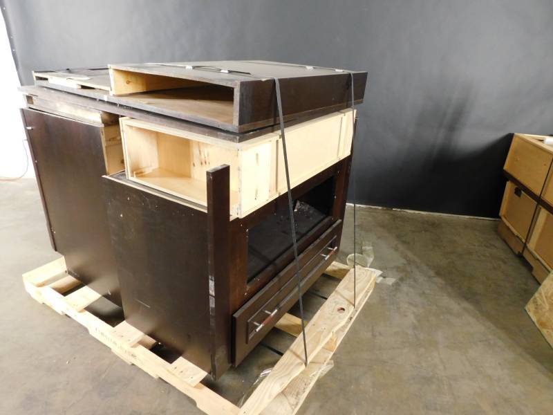 lot 1862 image: Lot of Cabinets Used As Display Models