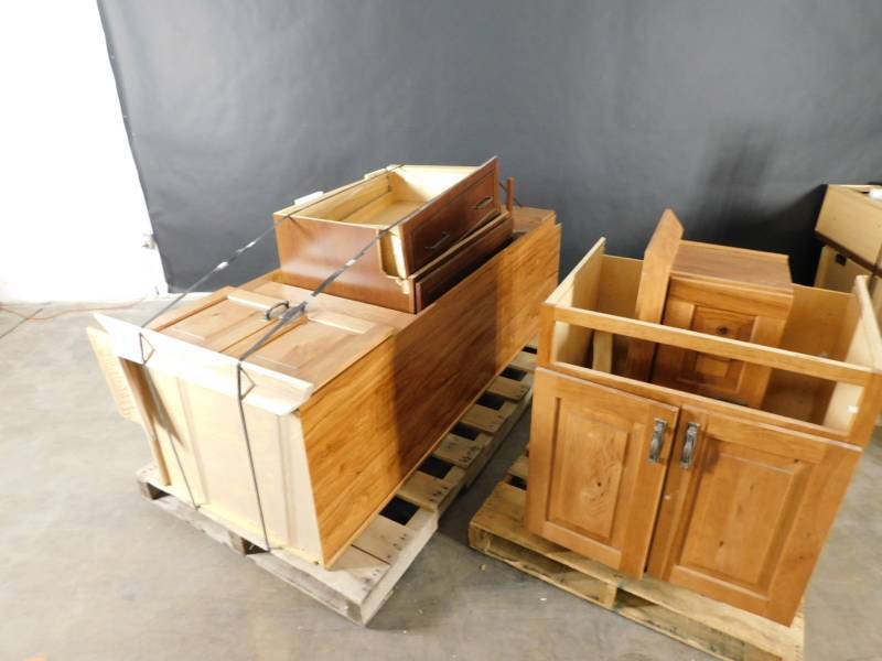 lot 1864 image: Lot of Cabinets Used As Display Models