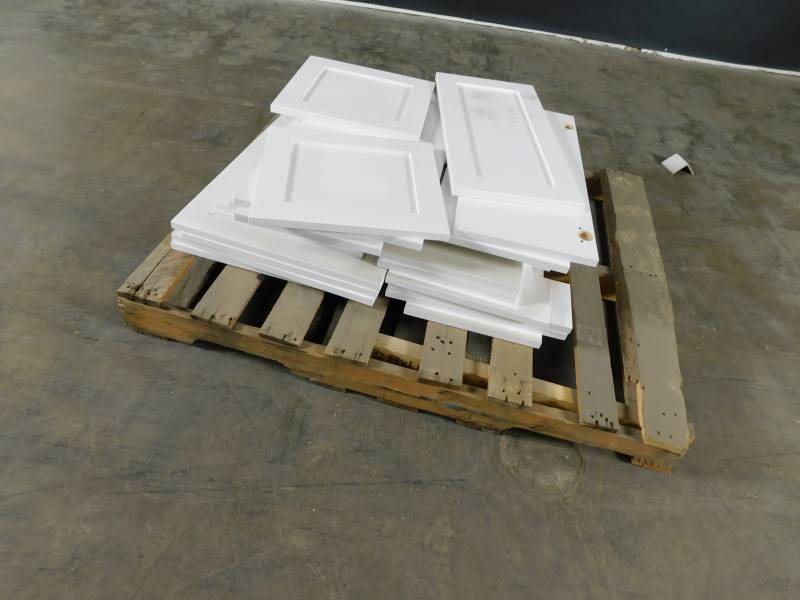 lot 8931 image: Large Lot of Cabinet Door Replacement Panels