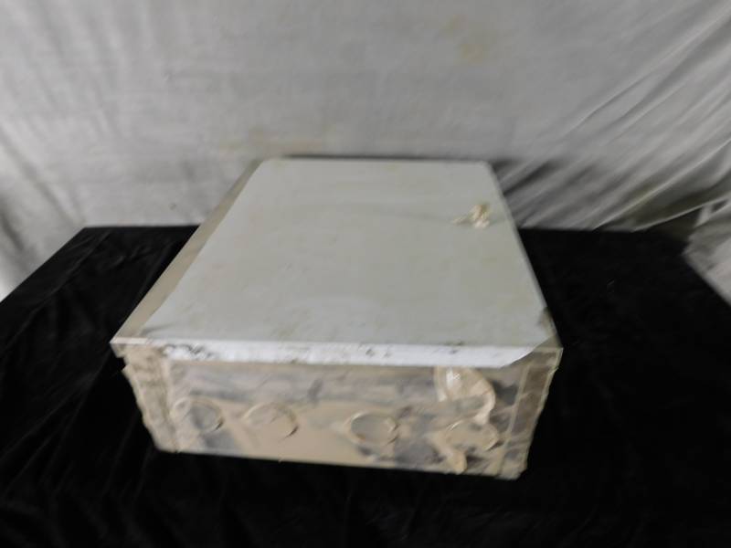 lot 9022 image: SS Locking Wall Box