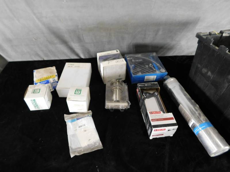 lot 9077 image: Lot of Misc Hardware