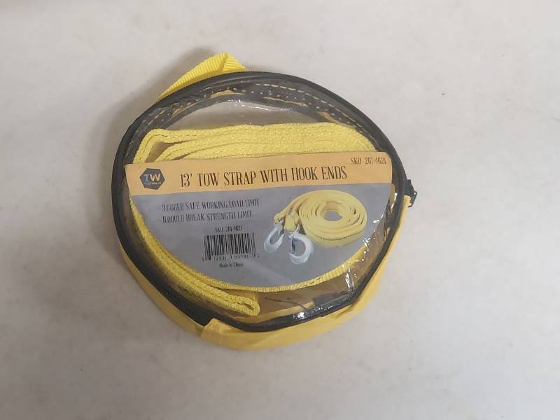 lot 5022 image: 13ft Tow Strap with Hook Ends