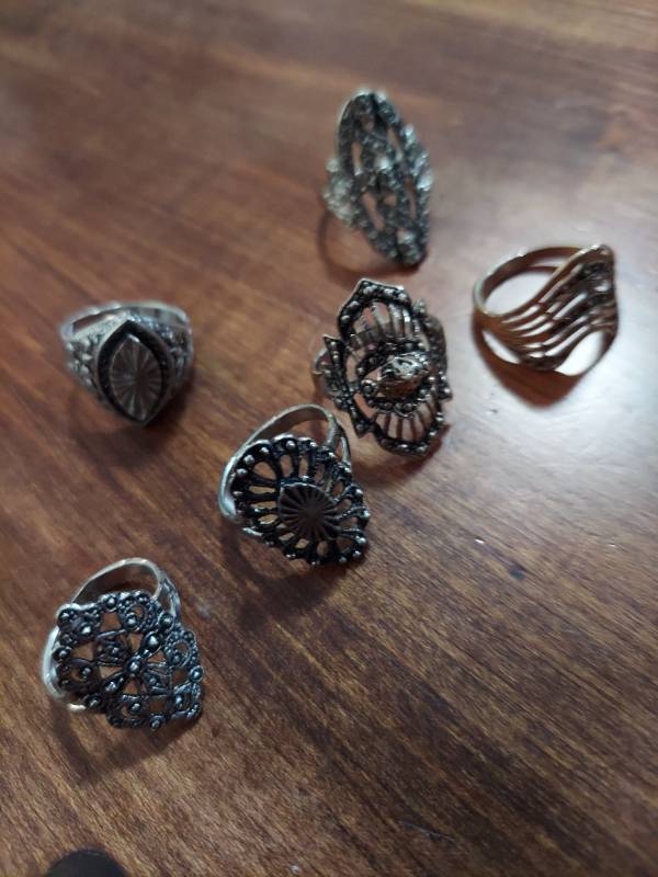 lot 6030 image: 6 rings